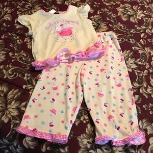 Little Girls 5T Pajama Set